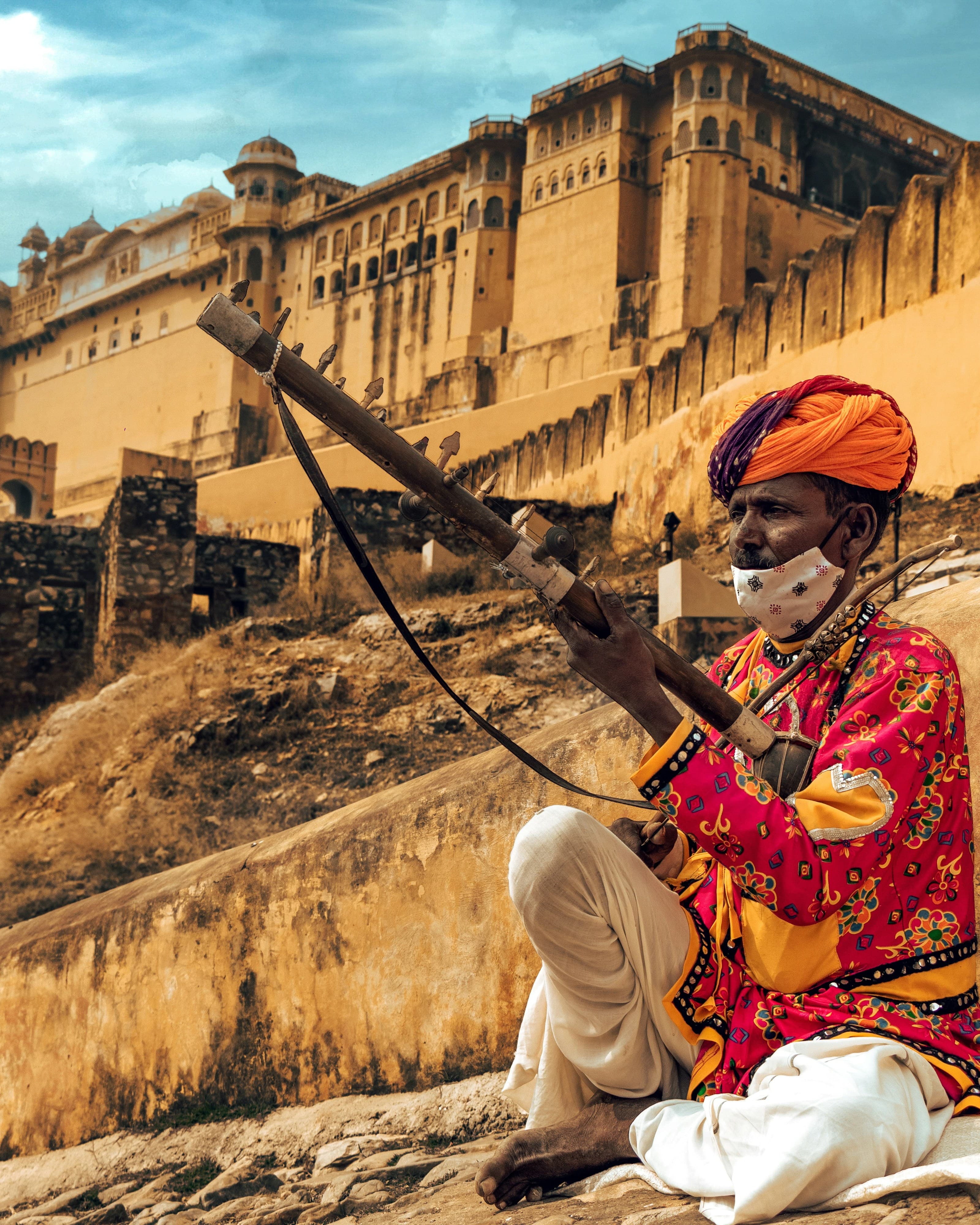 Local expert guide with travelers