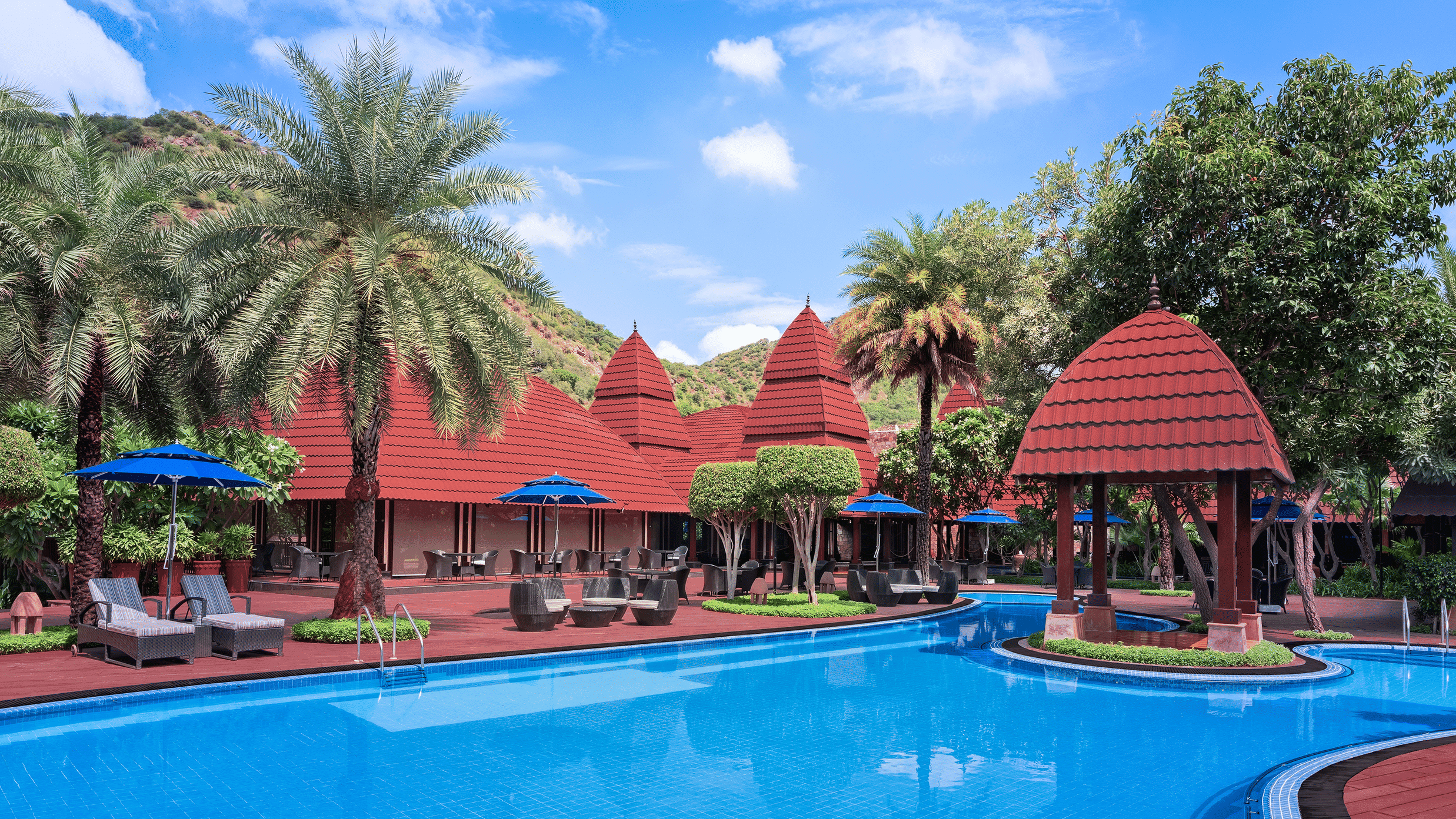 The architecture of Ananta Spa & Resorts, Pushkar, combining traditional detail with contemporary building